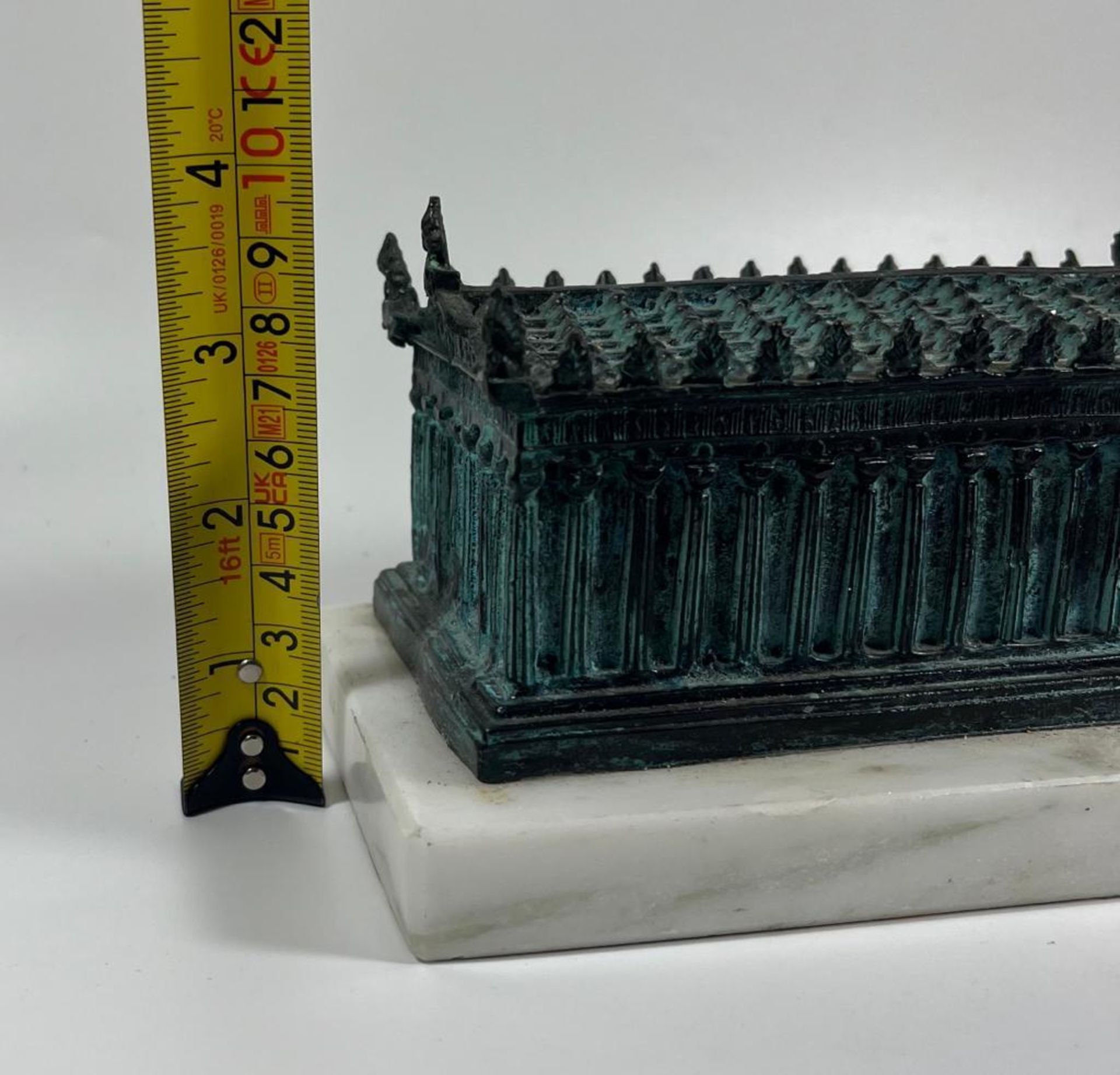 AN ORIENTAL, POSSIBLY TIBETAN, HEAVY BRONZE MODEL OF A GREEK TEMPLE, WITH VERDI GRIS PATINATION, - Image 5 of 5