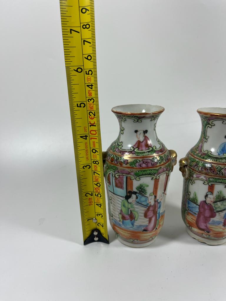 A PAIR OF 19TH CENTURY CHINESE CANTON FAMILLE ROSE MINIATURE VASES WITH FIGURAL DESIGN, HEIGHT 12. - Image 7 of 7