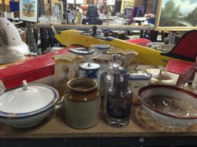 VARIOUS ITEMS TO INCLUDE A LIDDED TUREEN, JUGS, BISCUIT BARREL, GLASS BOWL ETC