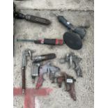 AN ASSORTMENT OF AIR COMPRESSOR TOOLS TO INCLUDE A DRILL, A SANDER AND A TORQUE WRENCH ETC