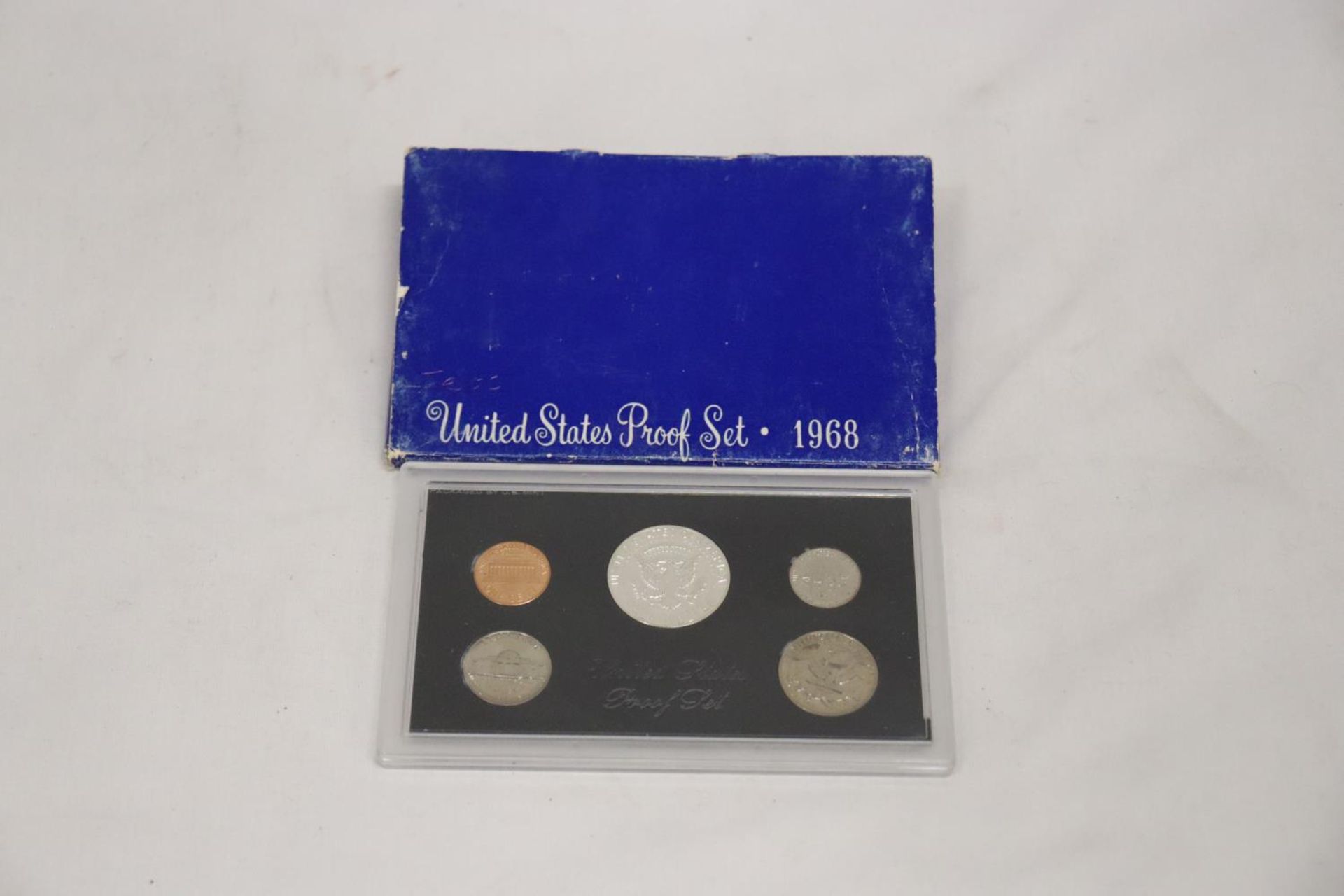 A 1968 UNITED STATES PROOF SET OF COINS