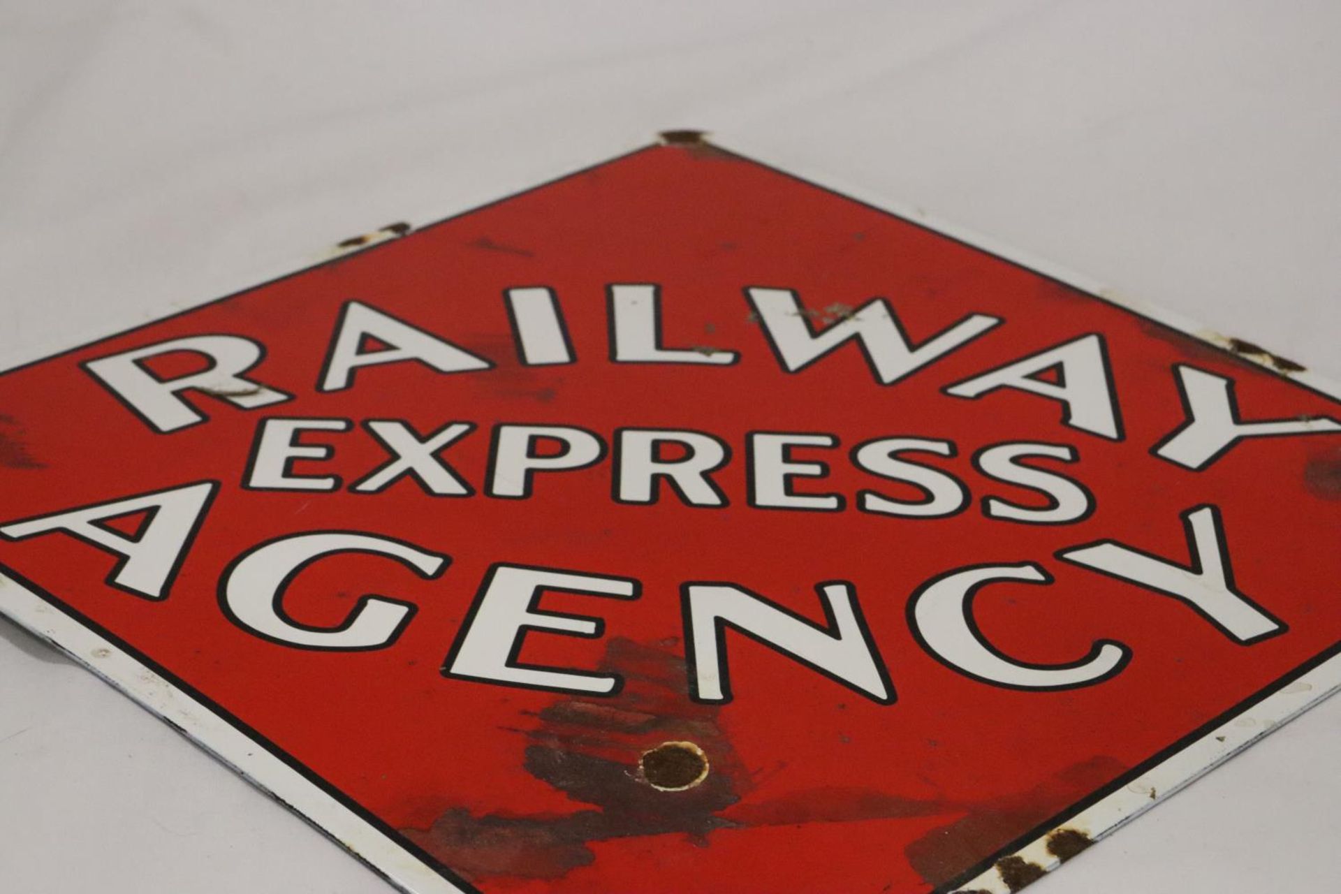 AN ENAMEL RAILWAY EXPRESS AGENCY SIGN - Image 2 of 3
