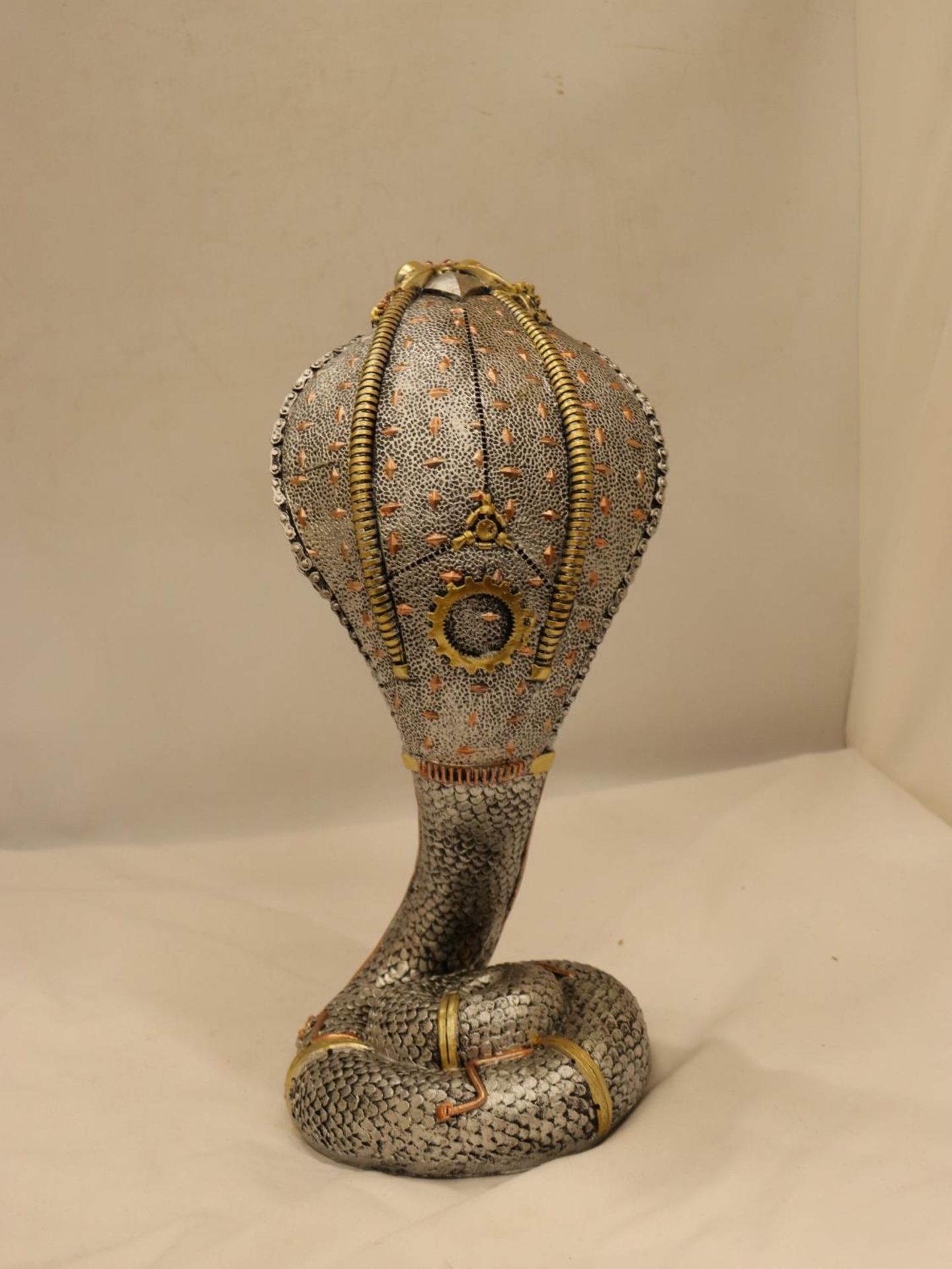 A STEAM PUNK MODEL OF A GOLD AND SILVER COLOURED COBRA, HEIGHT 33CM - Image 3 of 3