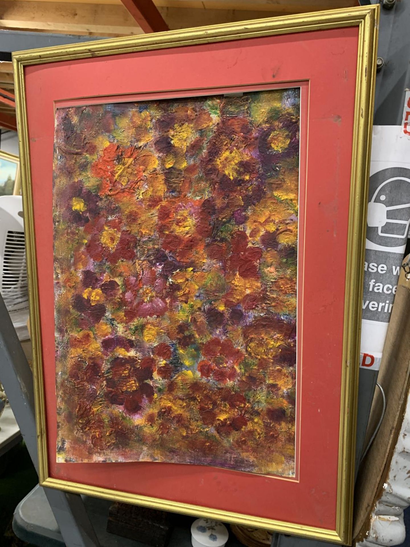 A FRAMED (NO GLASS) OIL ON CANVAS OF FLOWERS