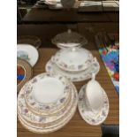 A PART ROYAL WORCESTER "PEKIN" DINNER SERVICE TO INCLUDE TUREENS, DINNER PLATES, SAUCE BOAT AND