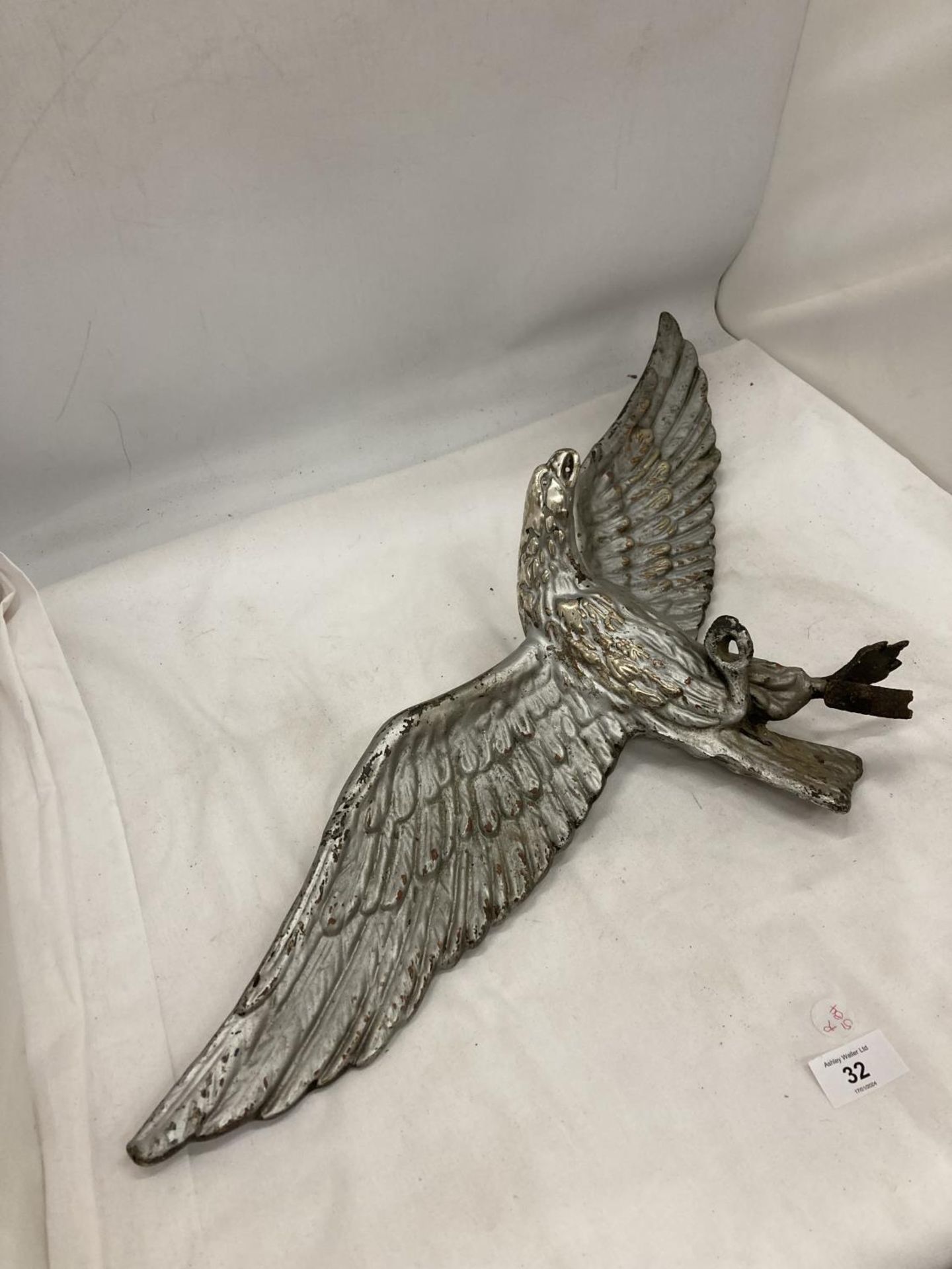 AN RAF METAL EAGLE FIGURE - Image 2 of 6