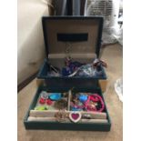 A BOX OF ASSORTED COSTUME JEWELLERY ITEMS