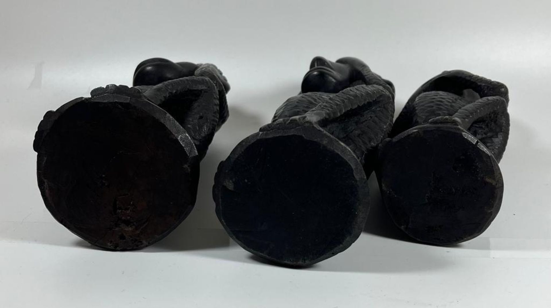 A SET OF THREE AFRICAN TRIBAL CARVED HARDWOOD EBONY EFFECT 'SPEAK NO, HEAR NO, SEE NO EVIL' MONKEYS, - Image 5 of 6