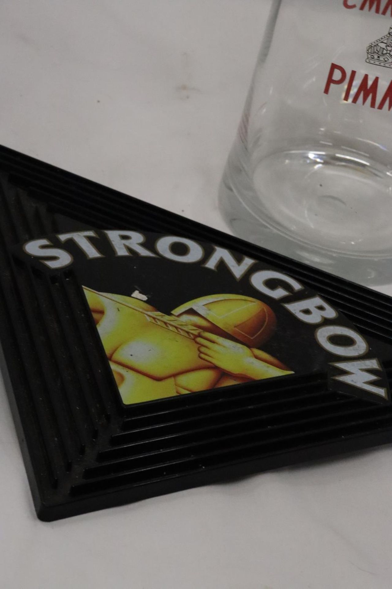 A LARGE PIMMS JUG AND STRONGBOW MELAMINE DRIP TRAY - Bild 2 aus 2