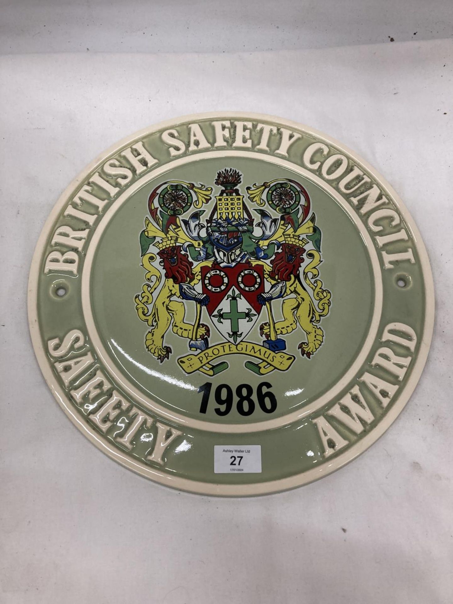 A LARGE CERAMIC PLAQUE 1986 BRITISH SAFETY COUNCIL SAFETY AWARD