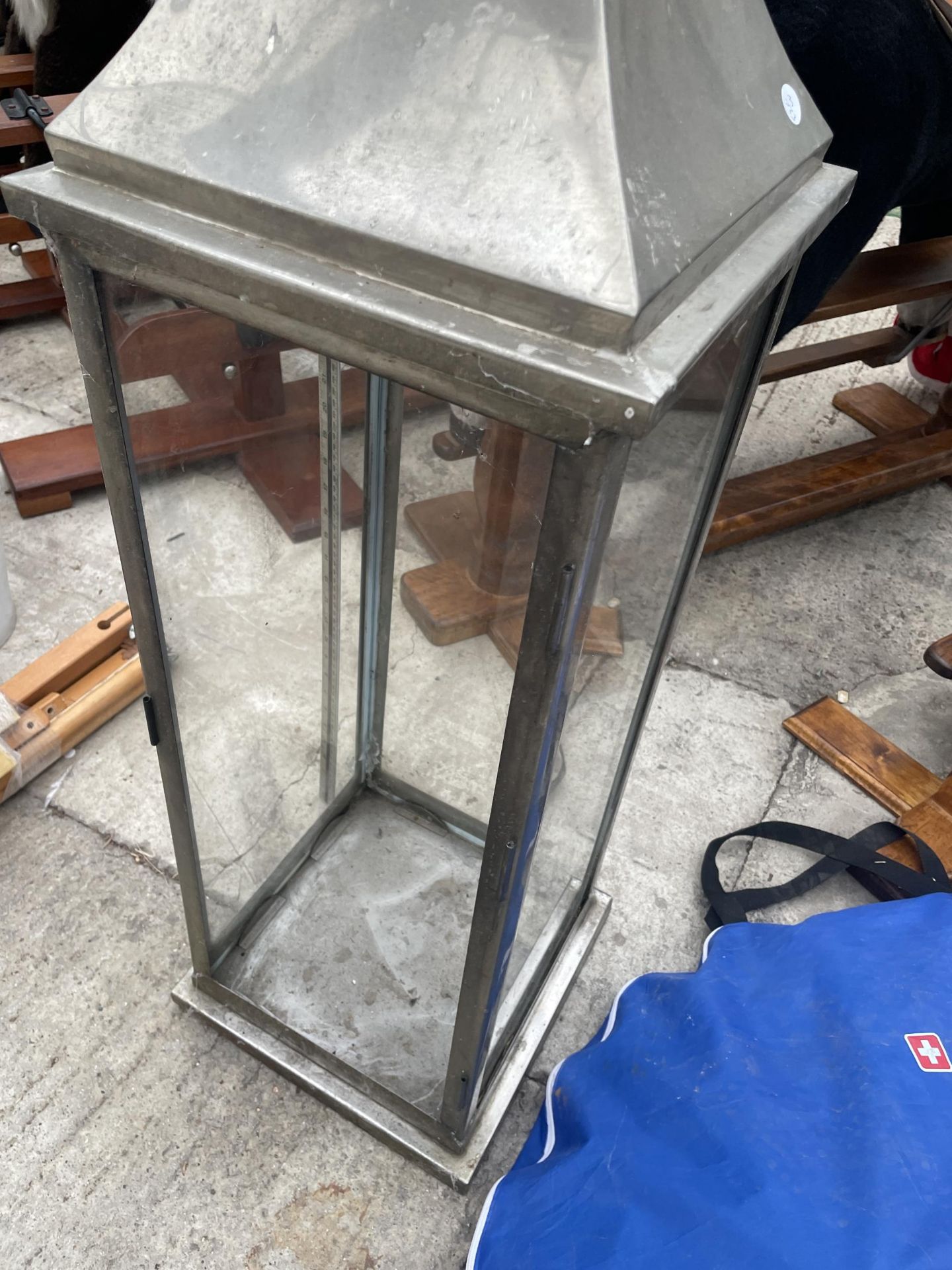 A TALL STEEL LANTERN (MISSING FRONT DOOR) - Image 2 of 3