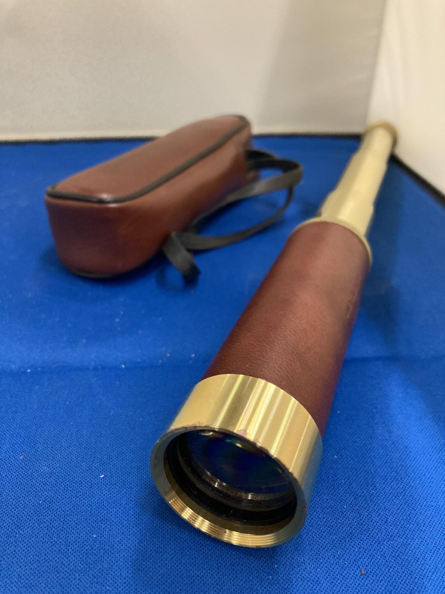 A VINTAGE STYLE TELESCOPE - A/F - Image 2 of 3
