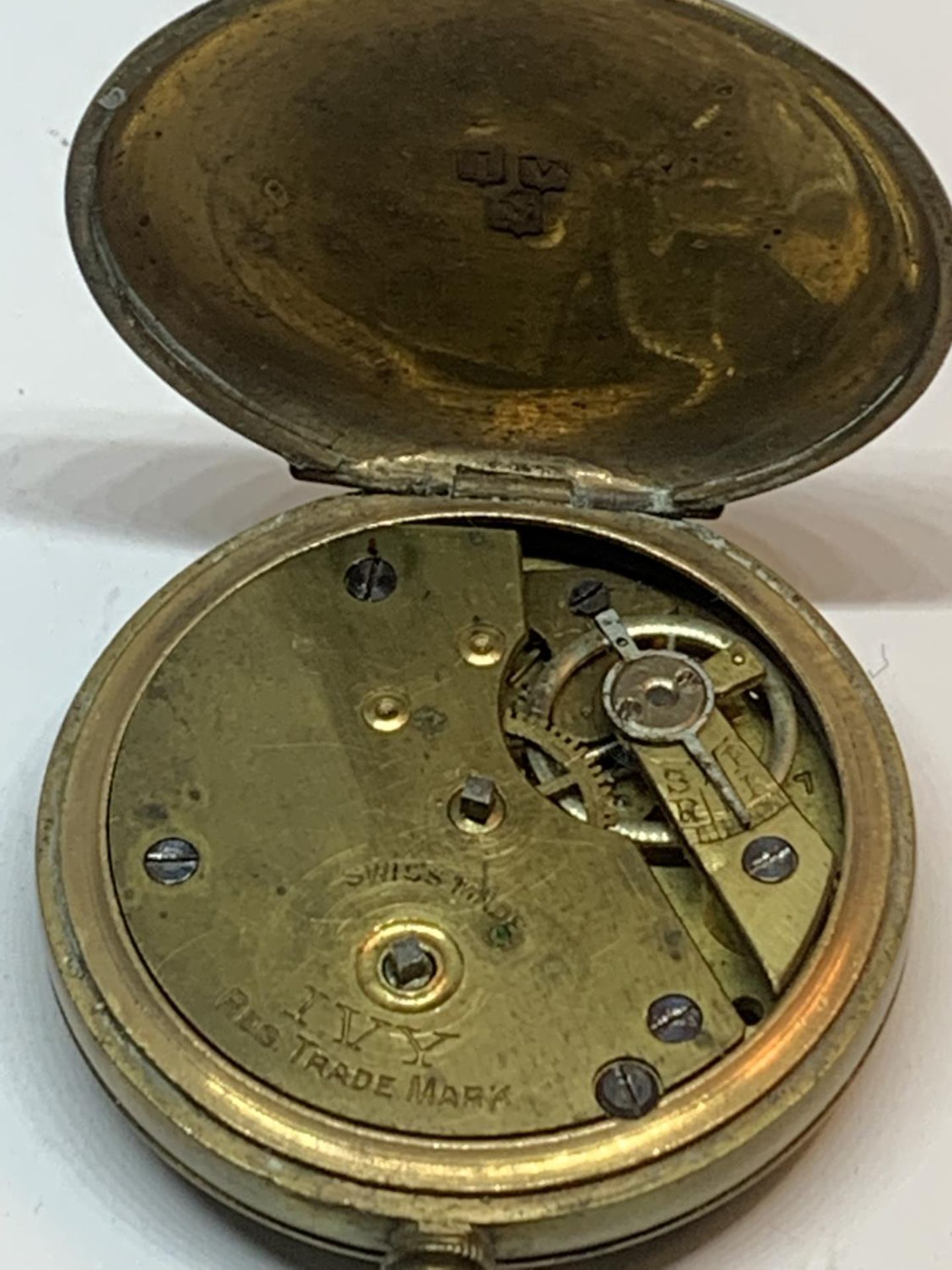 TWO POCKET WATCHES TO INCLUDE A THOS RUSSELL SON LIVERPOOL AND AN IVY - Image 6 of 6