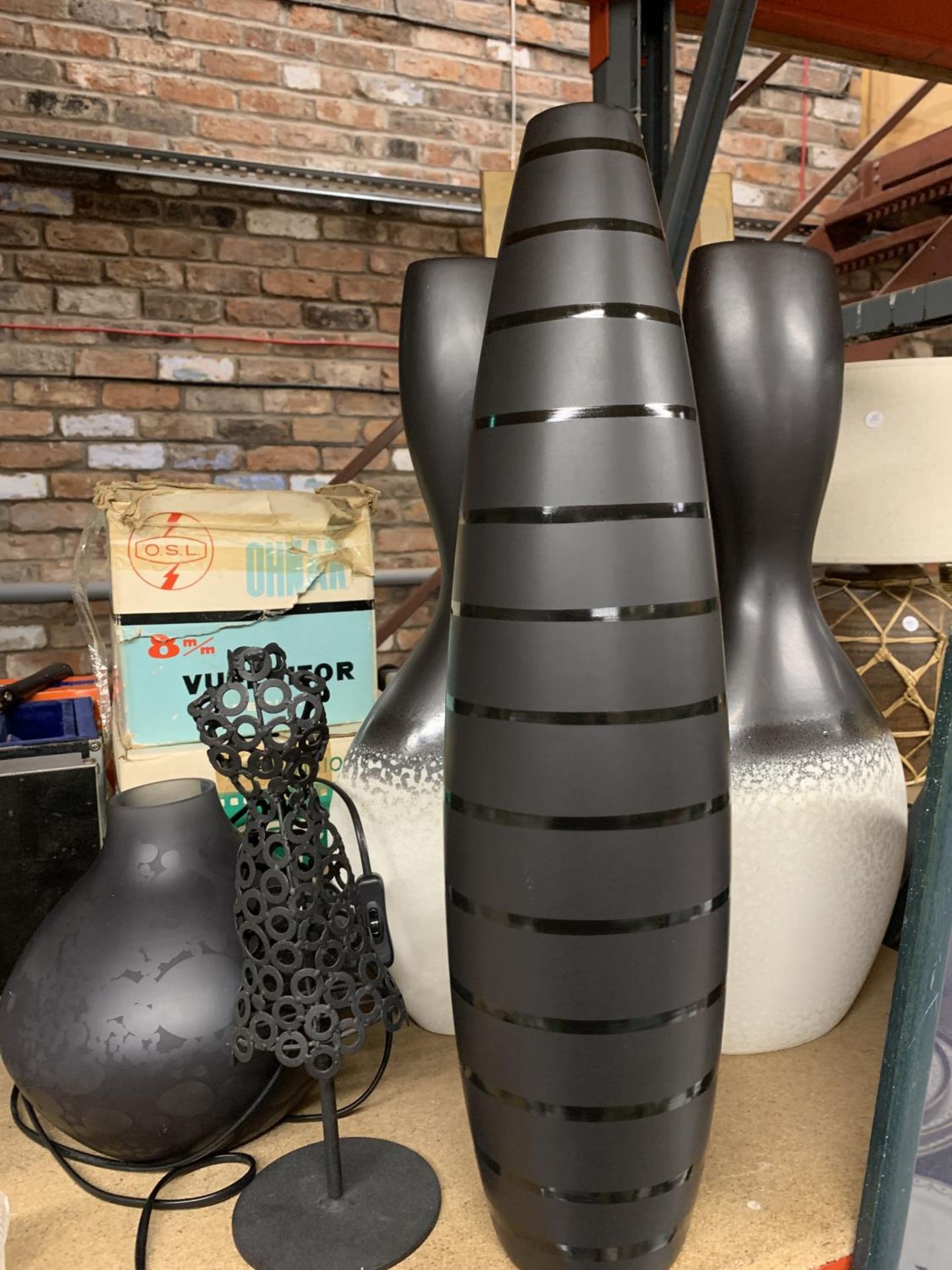 THREE MODERN TALL CERAMIC VASES, HEIGHT 56CM, A GLASS VASE, ETC