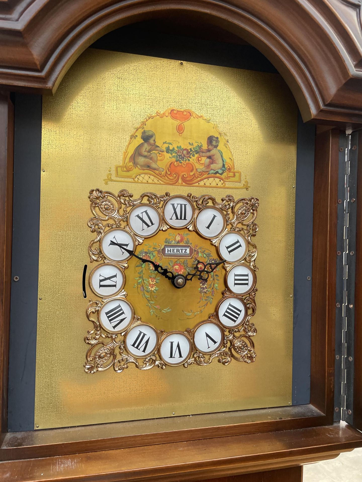 A MODERN THREE WEIGHT HERTZ LONGCASE CLOCK WITH GLASS DOOR - Image 3 of 6