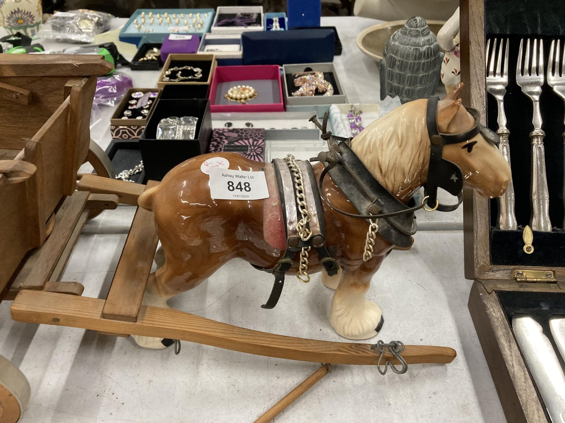 A VINTAGE SHIRE HORSE AND CART - Bild 2 aus 3