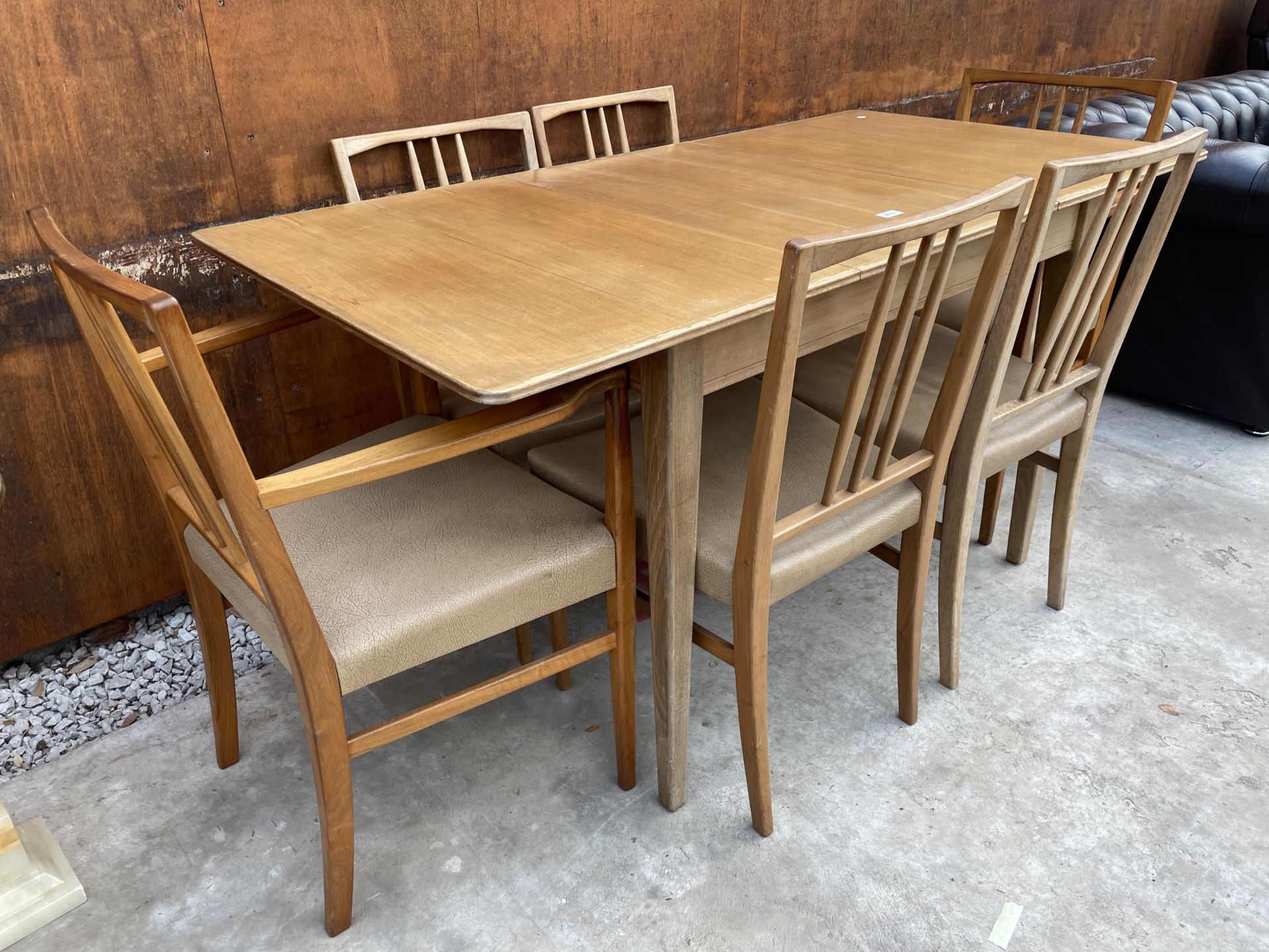 A GORDON RUSSELL RETRO TEAK EXTENDING DINING TABLE, 42 X 31" (LEAF 18") AND SIX DINING CHAIRS, TWO - Image 2 of 6