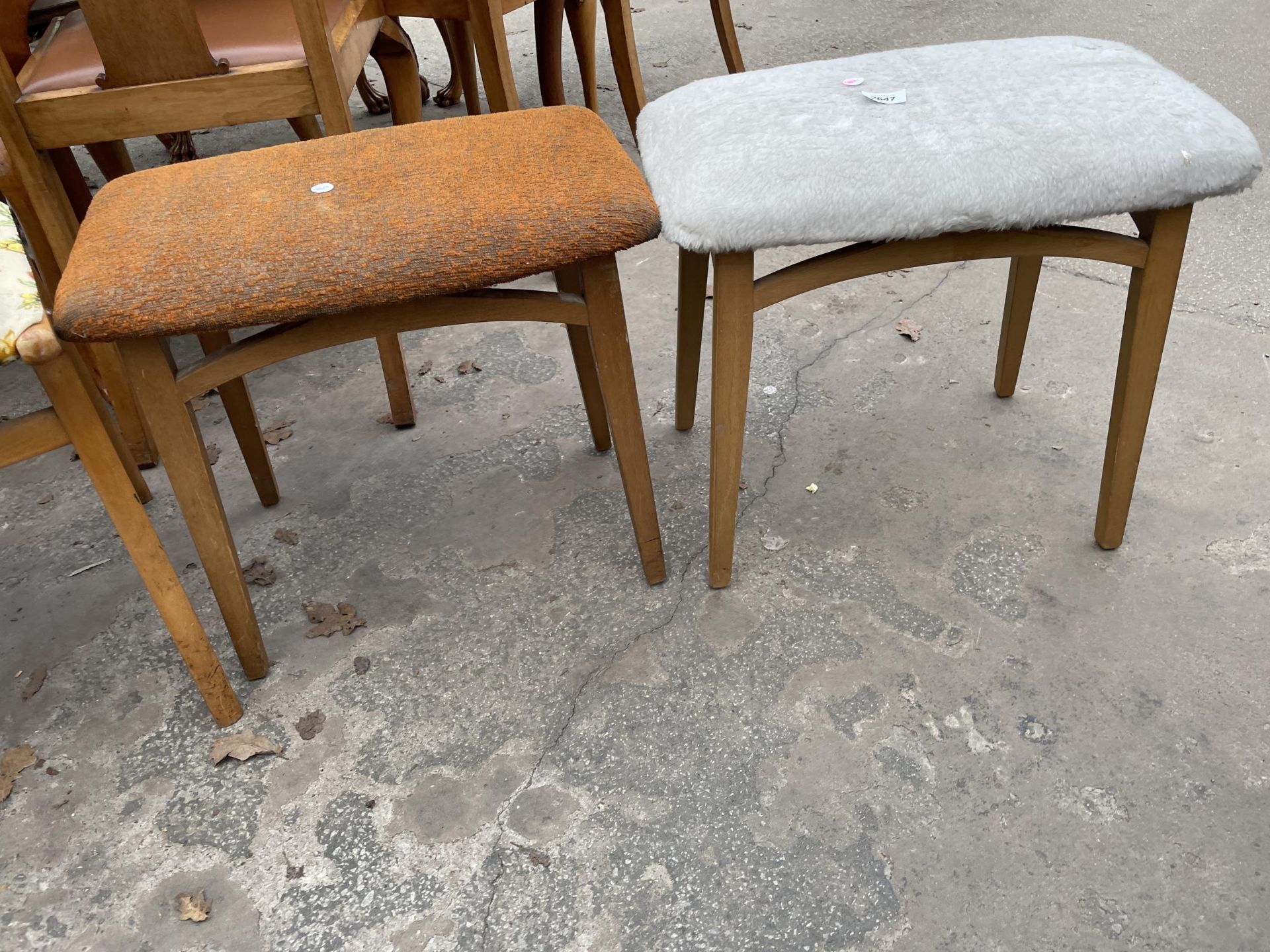 A PAIR OF SMALL RETRO KITCHEN CHAIRS AND A PAIR OF RETRO DRESSING STOOLS - Image 2 of 3