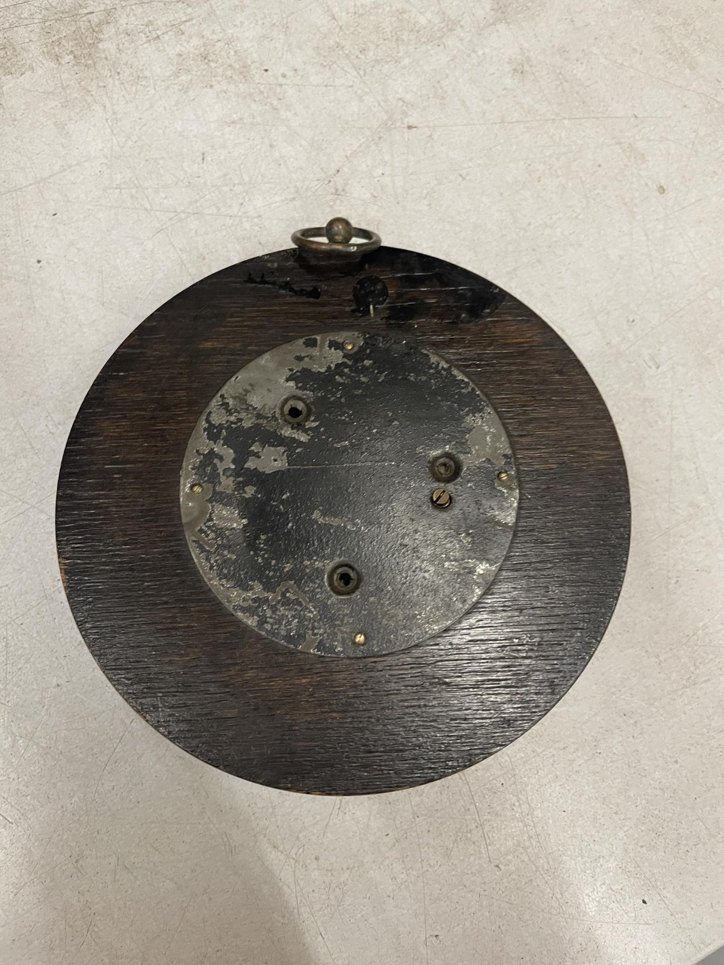 A CIRCULAR BAROMETER WITH A CARVED FRAME - Image 2 of 2