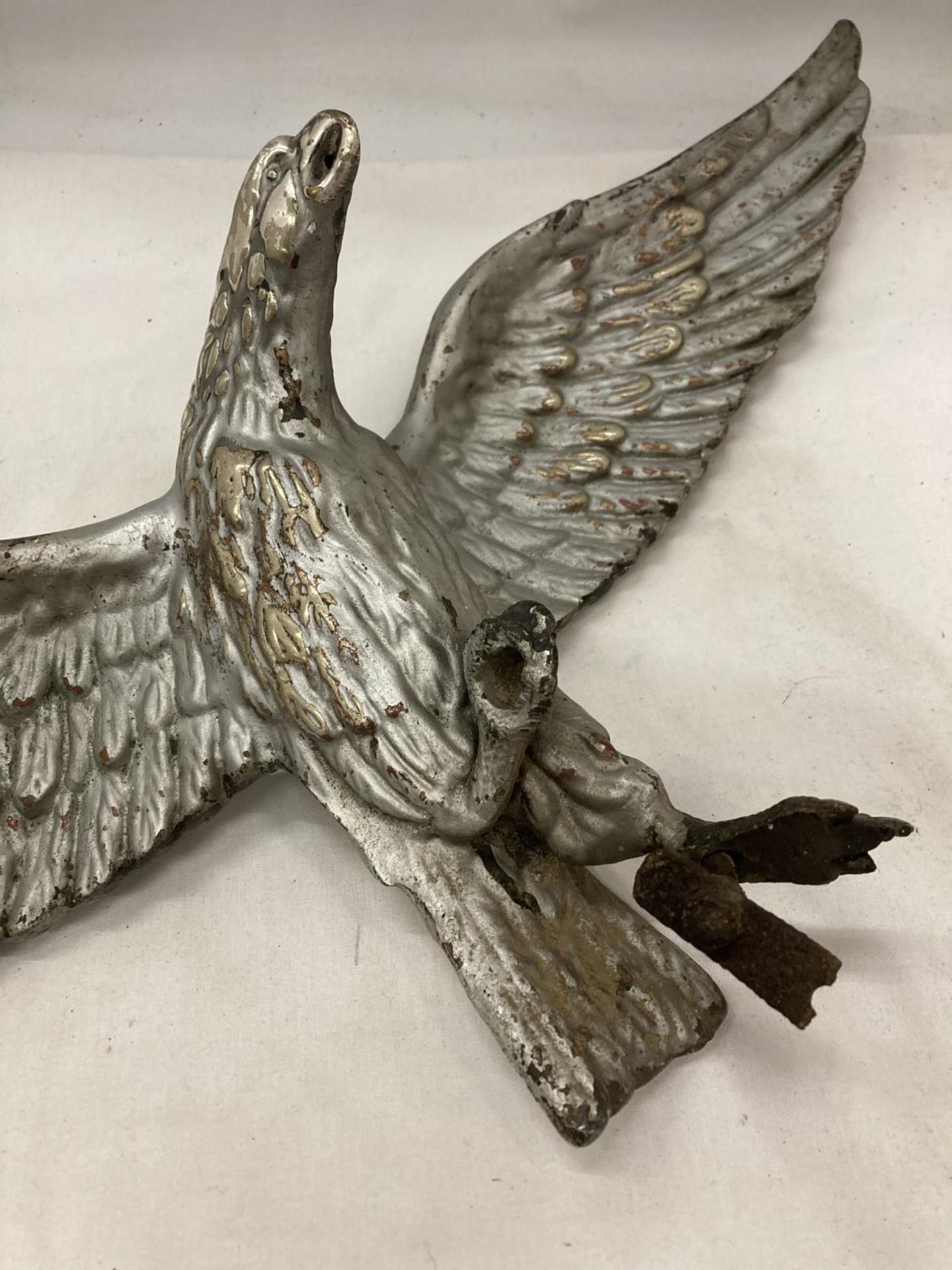 AN RAF METAL EAGLE FIGURE - Image 5 of 6