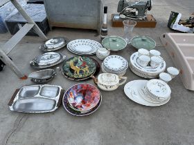 AN ASSORTMENT OF ITEMS TO INCLUDE CERAMICS AND STAINLESS STEEL KITCHEN ITEMS