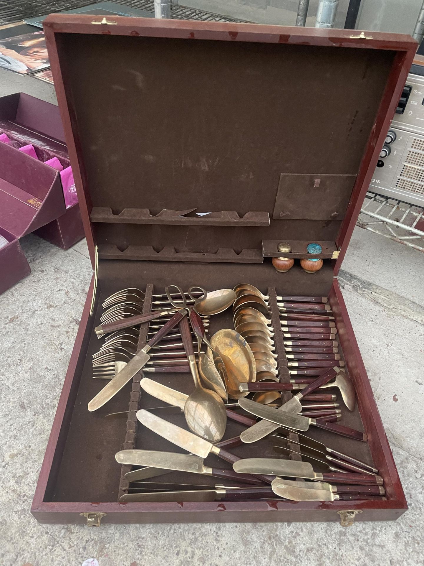 A WOODEN CASED CANTEEN OF CUTLERY