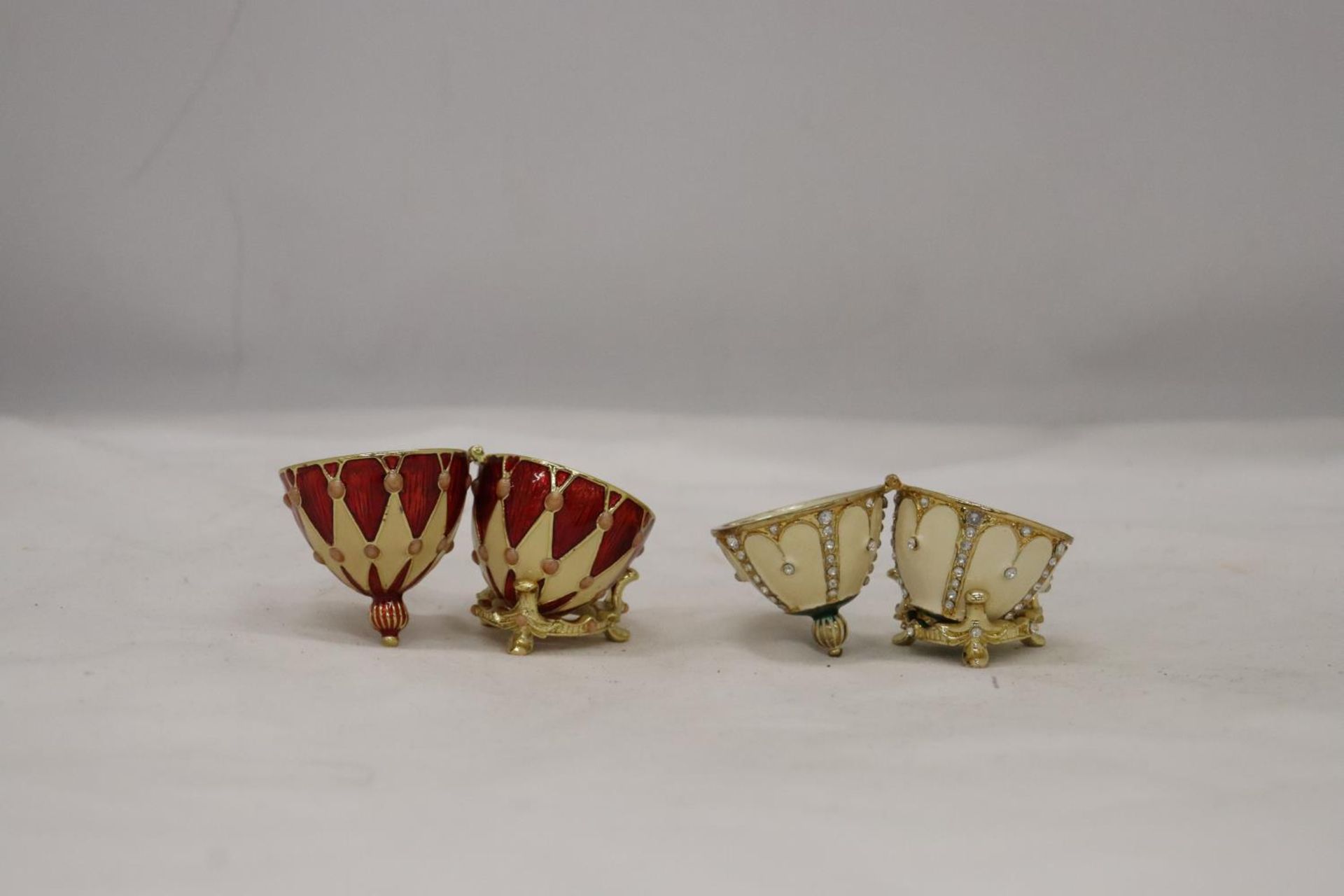 TWO DECORATIVE ENAMELLED EGG TRINKET BOXES ON STANDS - Image 6 of 6