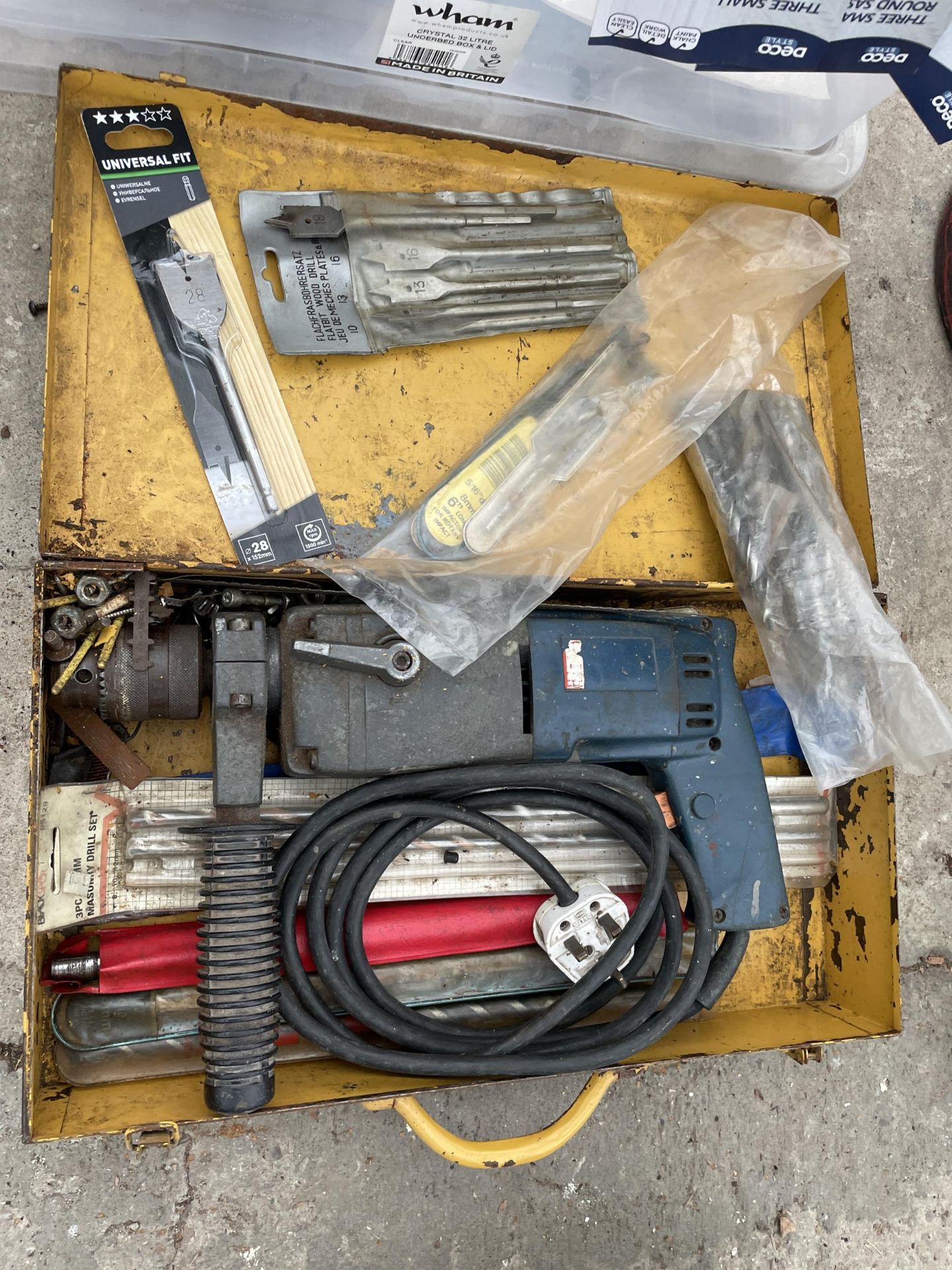 AN ELU BISCUIT JOINTER AND AN ELECTRIC DRILL - Bild 3 aus 3
