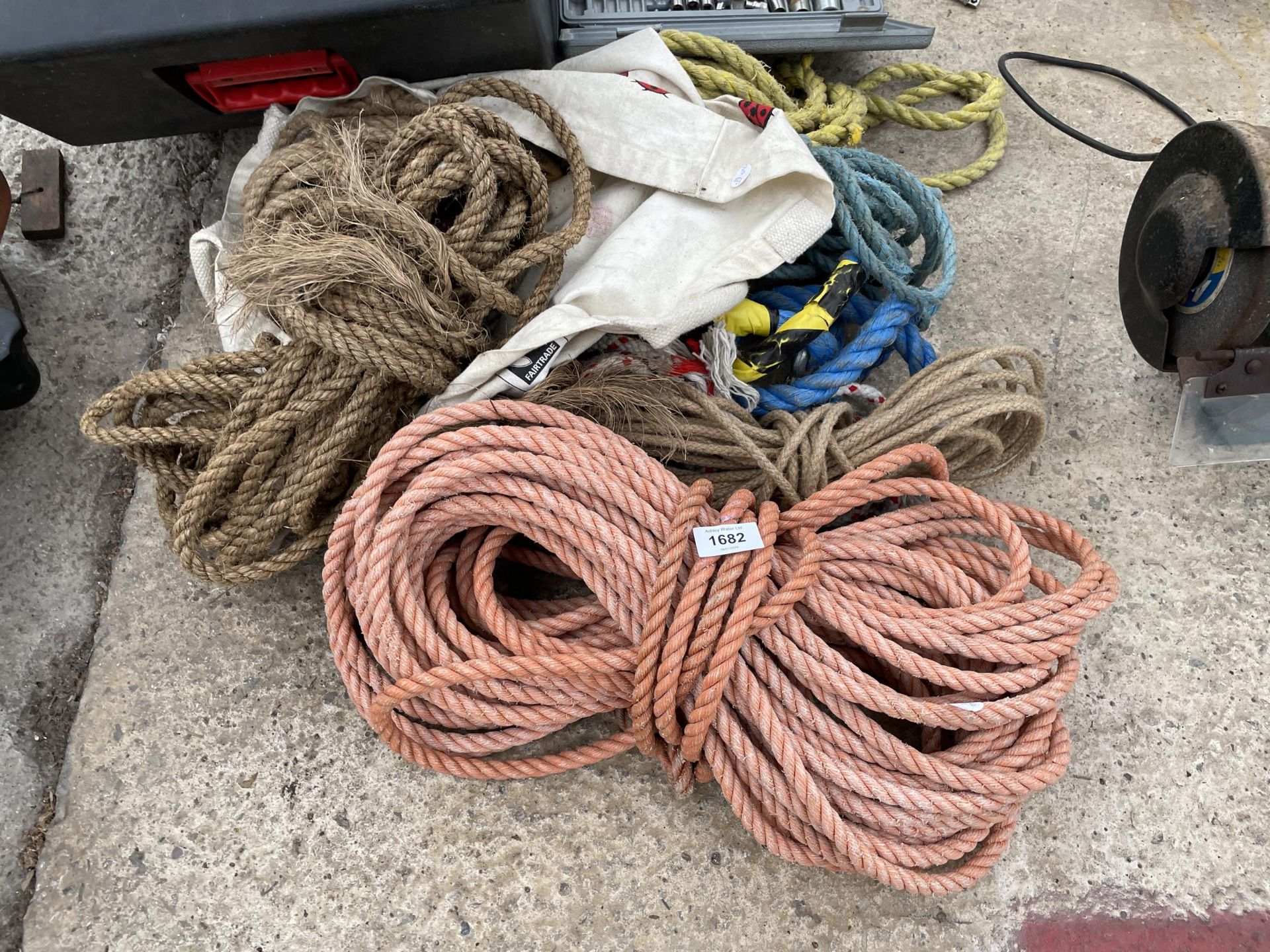 A LARGE ASSORTMENT OF ROPE