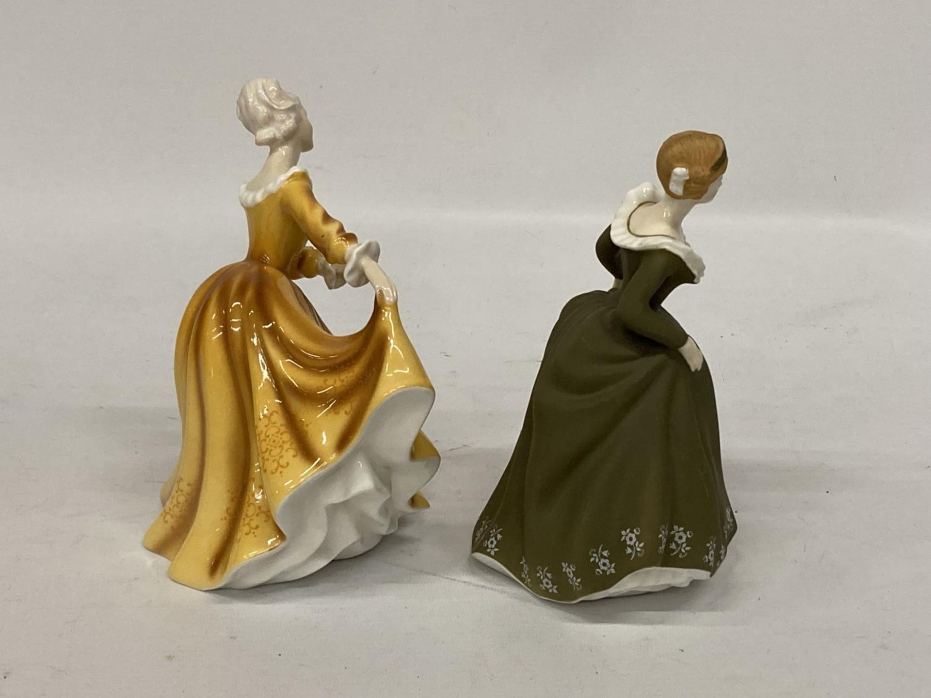 TWO ROYAL DOULTON FIGURINES "KIRSTY" HN2381 AND "GERALDINE" HN 2348 - Image 2 of 4