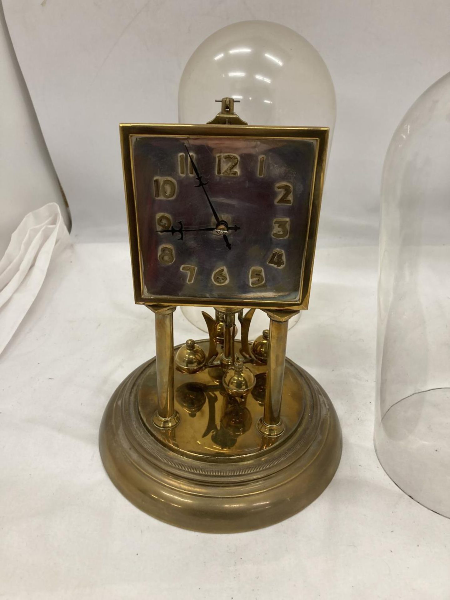 A VINTAGE SQUARE FACED ANNIVERSARY CLOCK WITH GLASS DOME AND A FURTHER DOME - Image 3 of 4