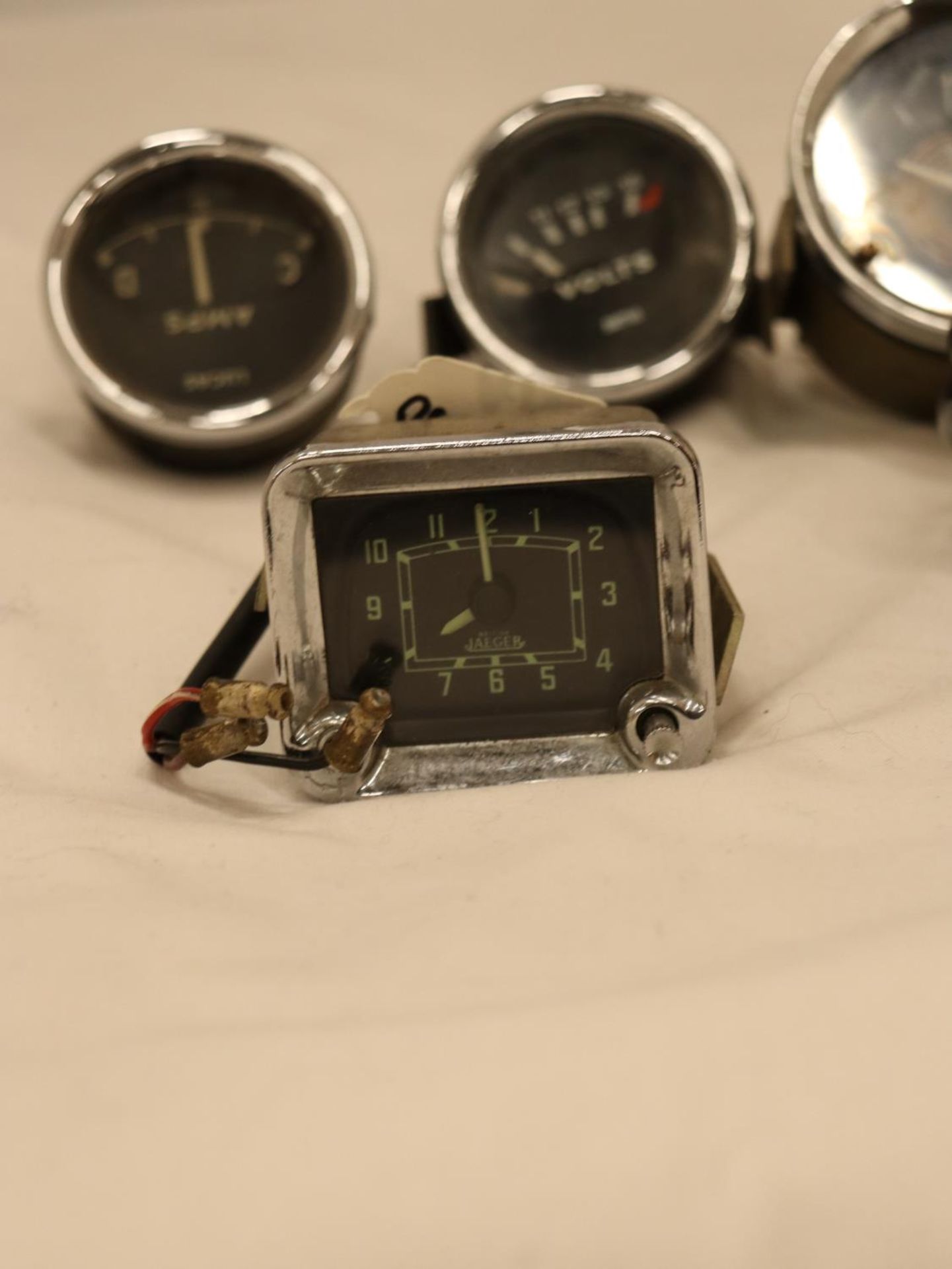 FIVE VINTAGE CAR CLOCKS/GAUGES - Image 2 of 7