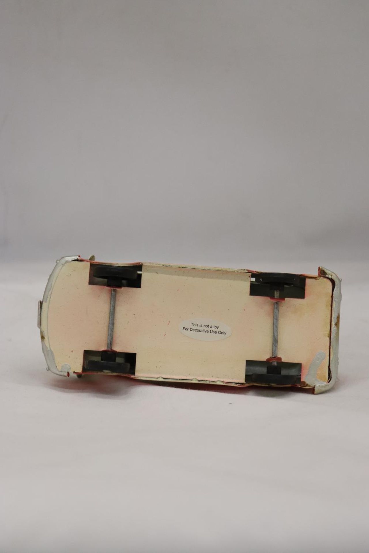 A MODEL OF A TIN PLATE CAMPER VAN, BOXED - Image 5 of 5