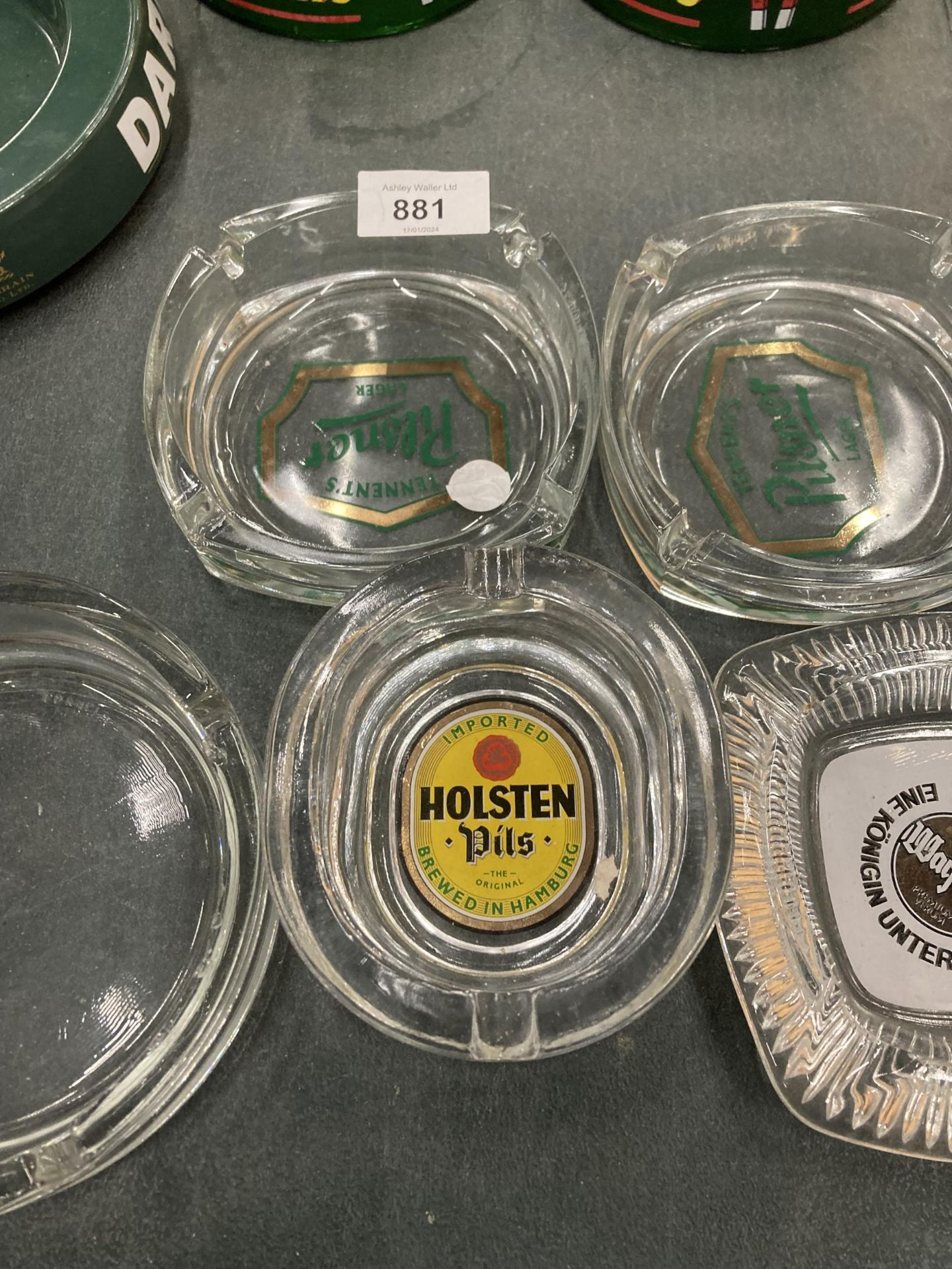 FIVE GLASS ASHTRAYS TO INCLUDE HOLSTEN, PILSNER AND WARSTEINER - Image 3 of 4