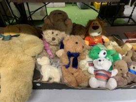 A QUANTITY OF TEDDY BEARS AND ANIMALS