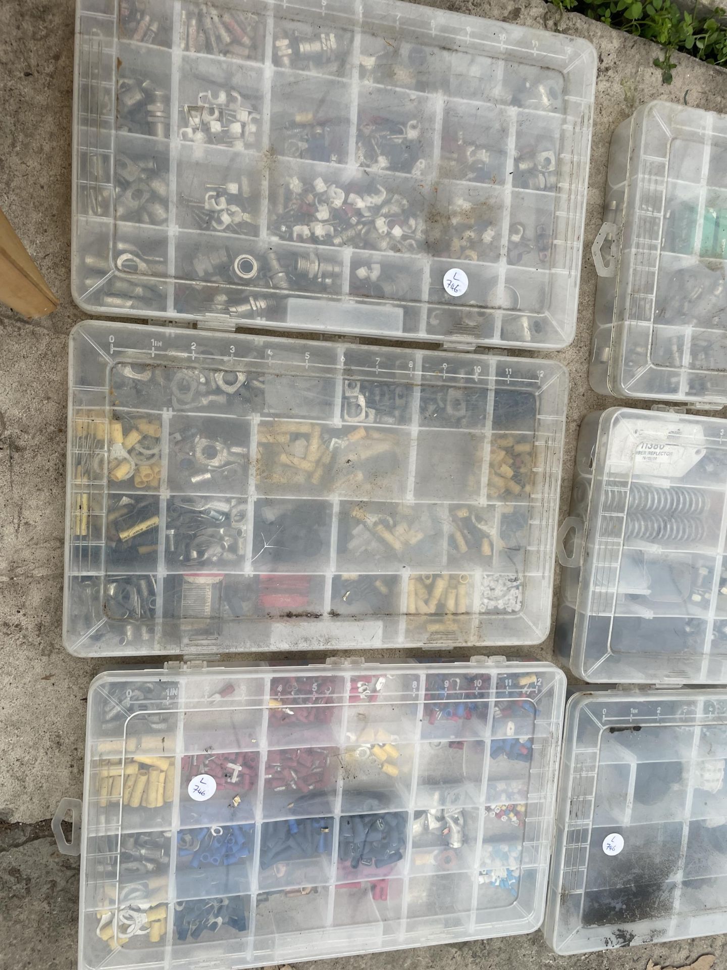 SIX BOXES OF VARIOUS ELECTRICAL HARDWARE - Image 2 of 3