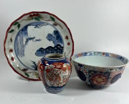 THREE 19TH CENTURY JAPANESE IMARI ITEMS, OVOID JAR, PLATE AND BOWL, SIX CHARACTER MARK AND DOUBLE