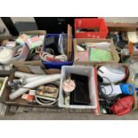 AN ASSORTMENT OF HOUSEHOLD CLEARANCE ITEMS TO INCLUDE PICTURES AND CRAFT ITEMS ETC