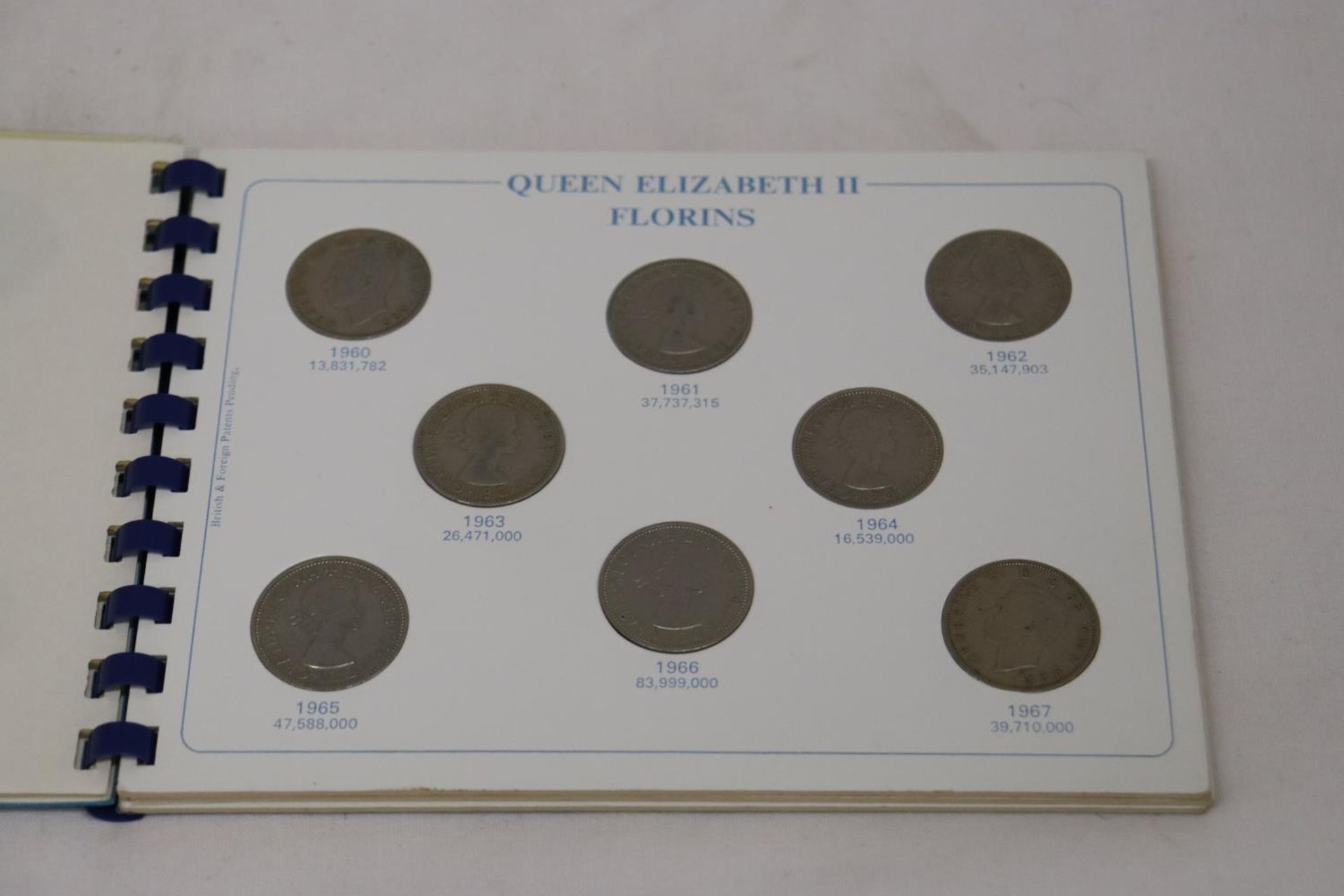 A QUEEN ELIZABETH 11 1953 - 1967, SANDHILL COIN FOLDER CONTAINING A QUANTITY OF CROWNS AND FLORINS - Image 4 of 5