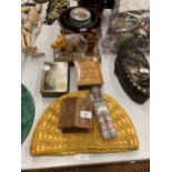 A COLLECTION OF VINTAGE TINS, WOODEN BOWLS, A DECORATIVE BOX, ETC