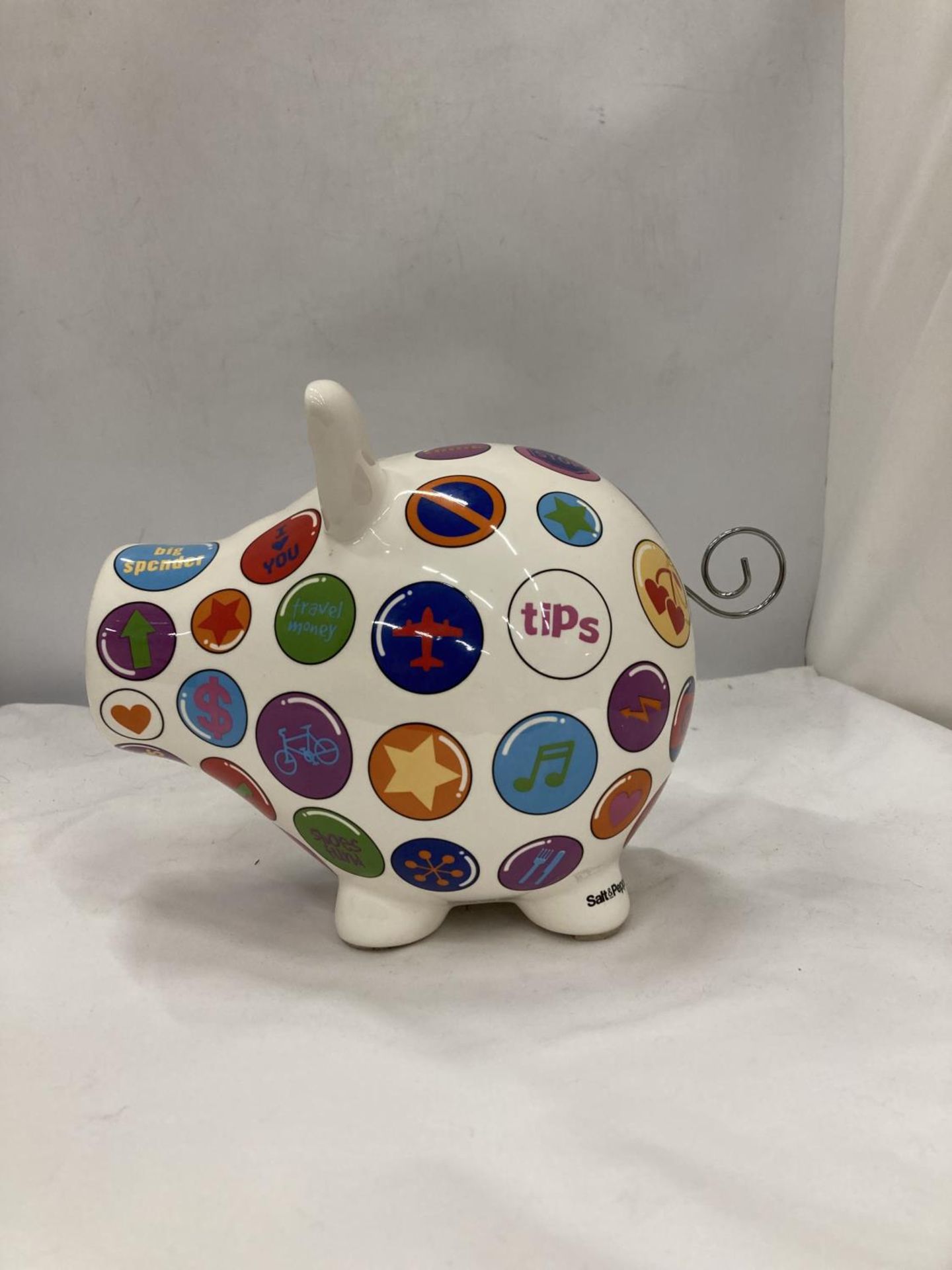 A LARGE PIGGY MONEY BOX, HEIGHT 20CM, LENGTH 25CM - Bild 3 aus 4