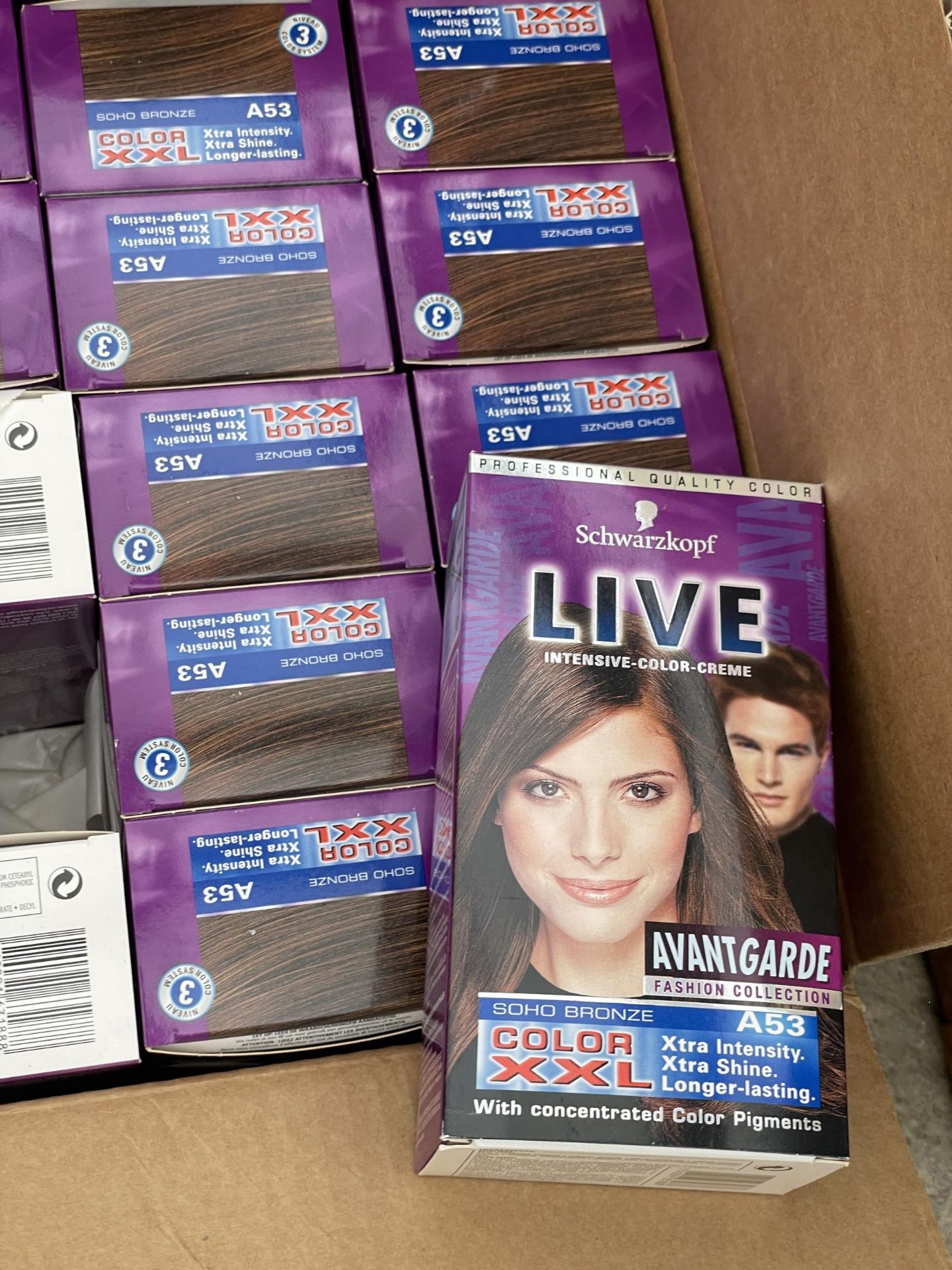 A BOX OF AS NEW SCHWARZKOPF WATERPROOF HAIR DYE - Bild 2 aus 2