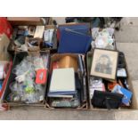 AN ASSORTMENT OF HOUSEHOLD CLEARANCE ITEMS TO INCLUDE GKLASS WARE AND BOOKS ETC
