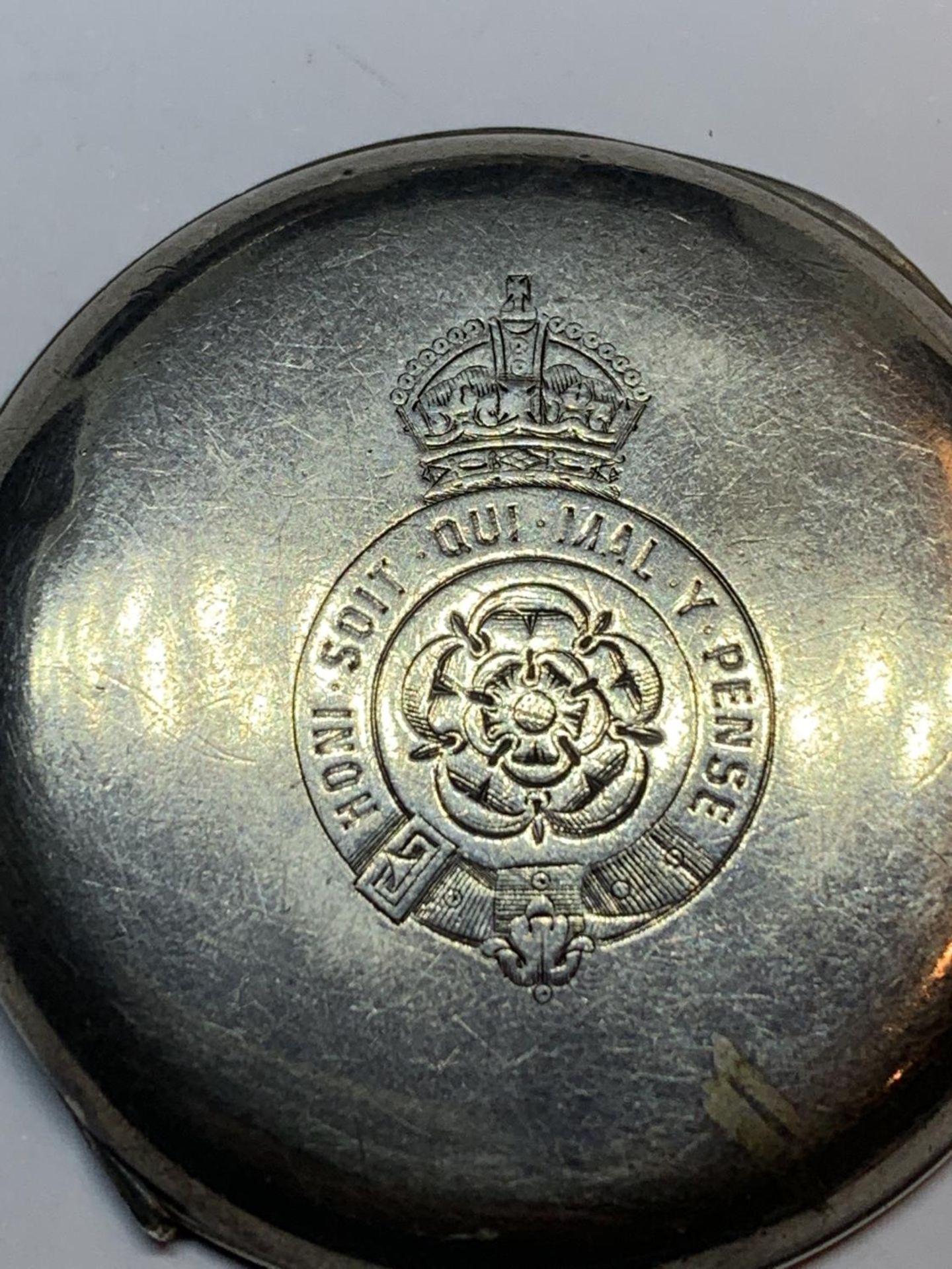 TWO ITEMS TO INCLUDE A HALLMARKED LONDON SILVER MILITARY POCKET WATCH WITH ENGRAVING, ON AN ALBERT - Image 8 of 9