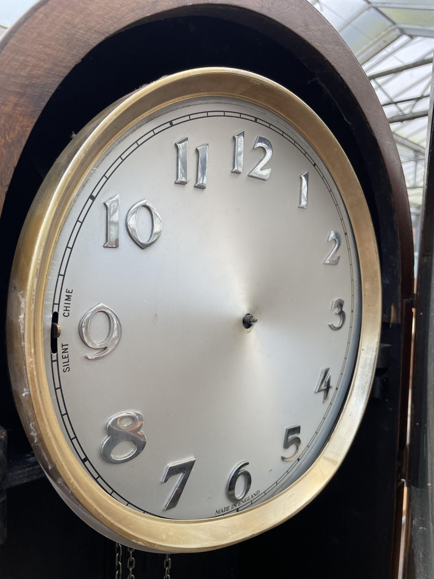 AN OAK ART DECO HALL LONGCASE CLOCK WITH GLASS DOOR - Image 4 of 5