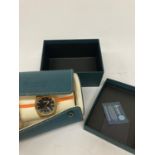 A GENTS ACCURIST SPECIAL EDITION WATCH, NEW OLD STOCK