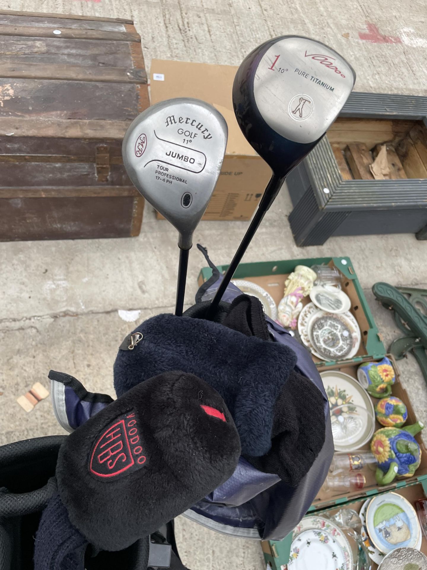 TWO GOLF BAGS TO INCLUDE A VODOO DRIVER AND A MERCURY THREE WOOD - Image 3 of 4