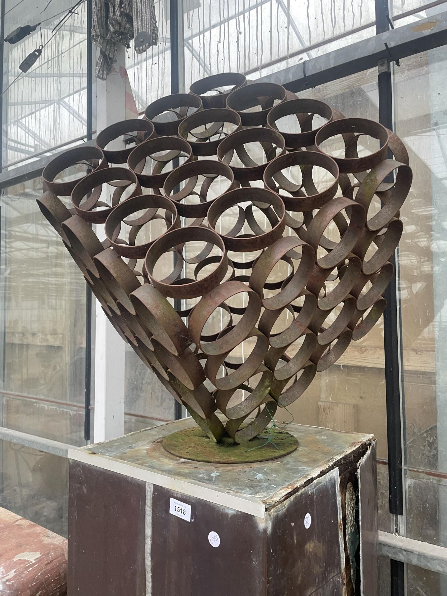 A CONTEMPORARY METAL GARDEN CUBE SCULPTURE WITH WOODEN AND COPPER PANELLED BASE (H:190CM) - Image 2 of 6