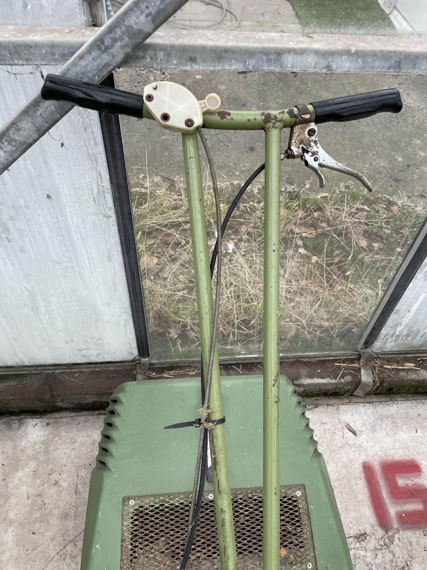 A VINTAGE HAYTER HARRIER ROTARY MOWER COMPLETE WITH GRASS BOX - Image 5 of 5