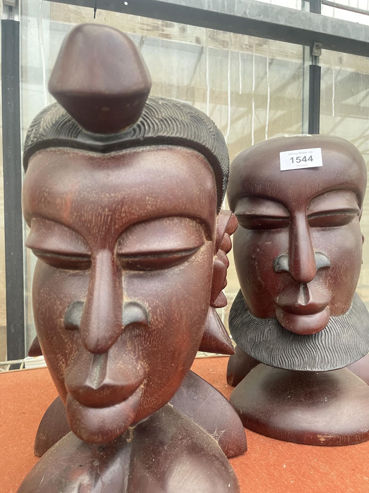 TWO VINTAGE HEAVY WOODEN TRIBAL BUSTS - Image 3 of 3